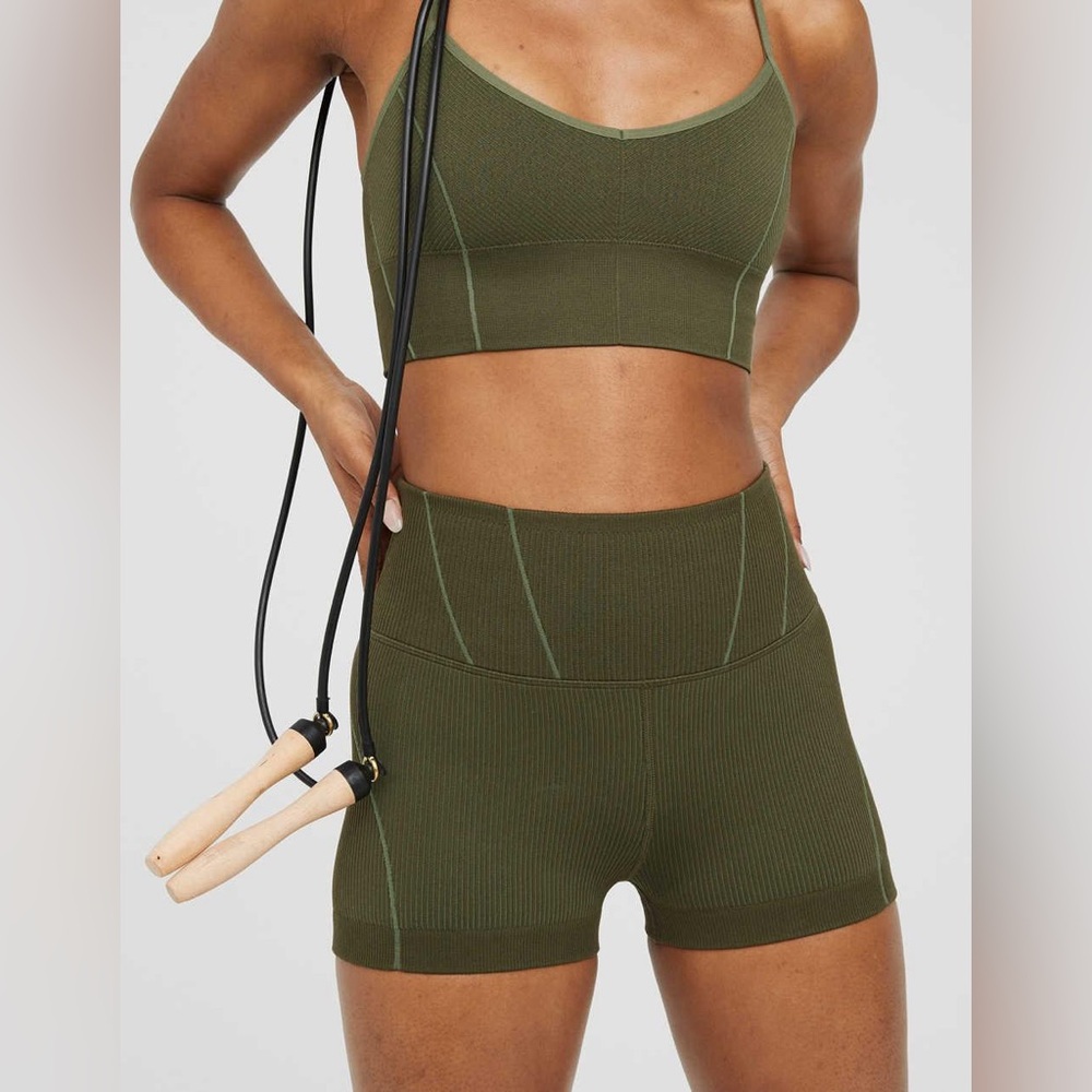 OFFLINE by Aerie Seamless Corset 2” Bike Shorts in Festive Olive Green Size M